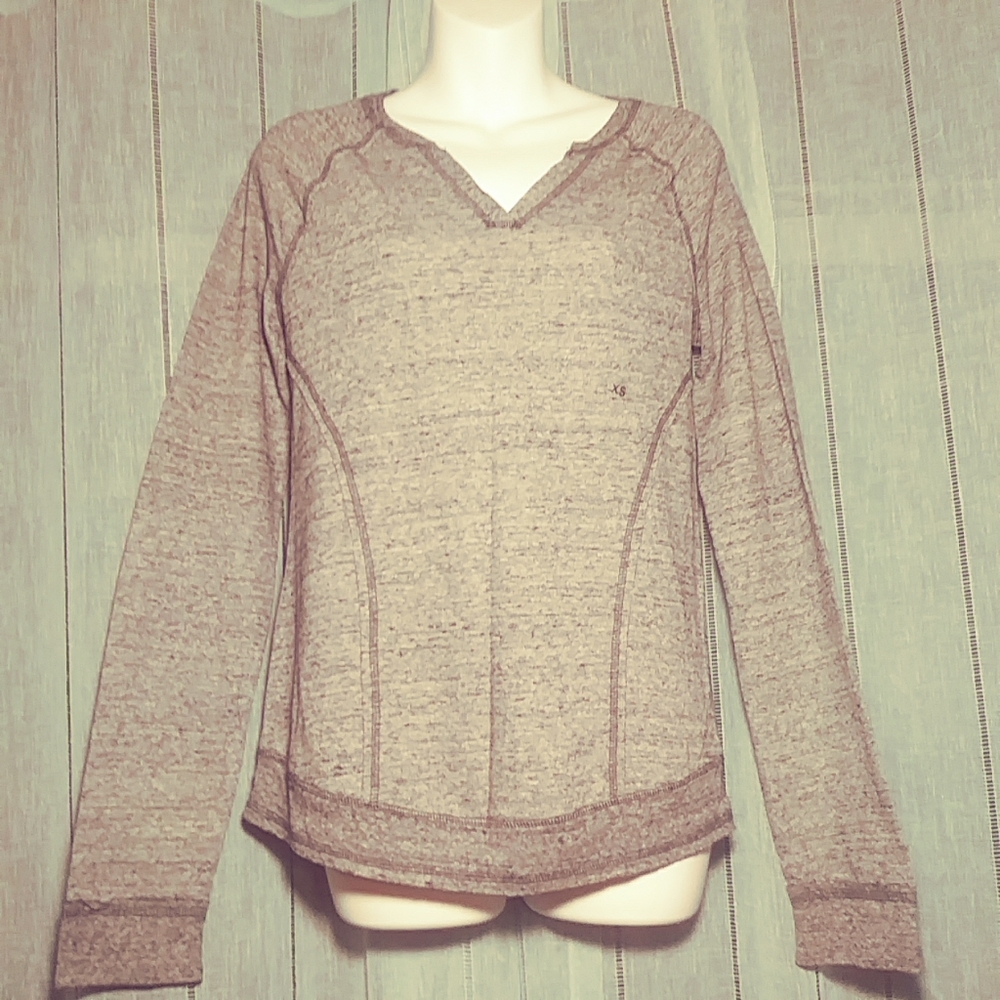 Women's long sleeve tops size XS